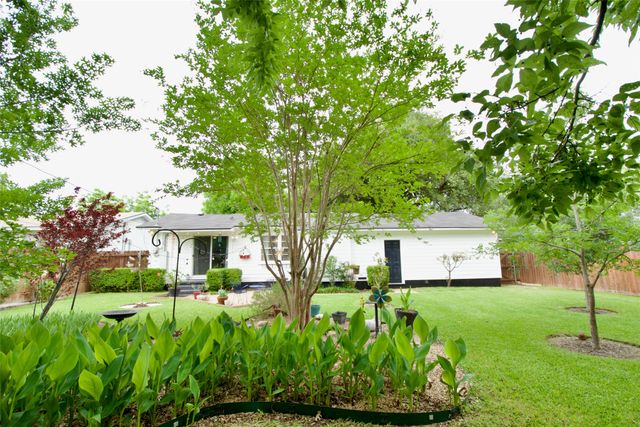 1307 N 65th Street, Waco, TX 76710