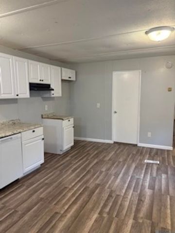 15054 W Beaver Dr, Central, LA 70770