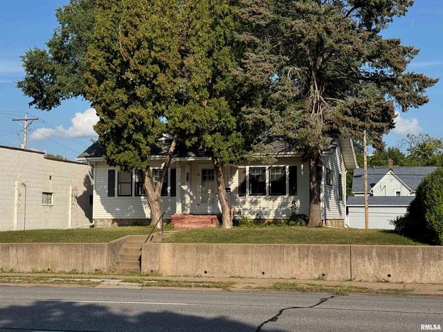 2721 N Harrison Street, Davenport, IA 52803