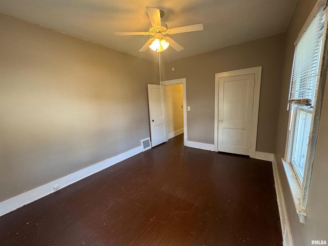 2721 N Harrison Street, Davenport, IA 52803