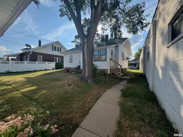 2721 N Harrison Street, Davenport, IA 52803