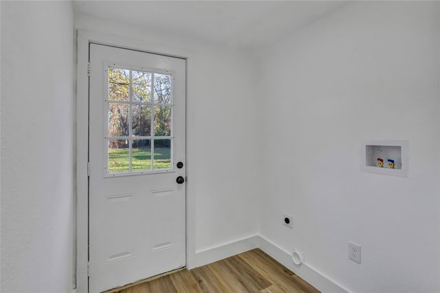 3709 S Hughes Avenue, Fort Worth, TX 76119