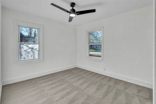 3709 S Hughes Avenue, Fort Worth, TX 76119