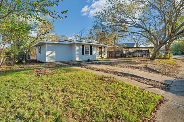 3709 S Hughes Avenue, Fort Worth, TX 76119