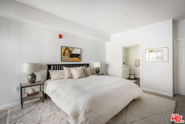 155 S Oxford Avenue 201, Los Angeles, CA 90004