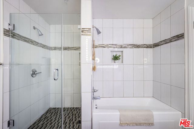 155 S Oxford Avenue 201, Los Angeles, CA 90004