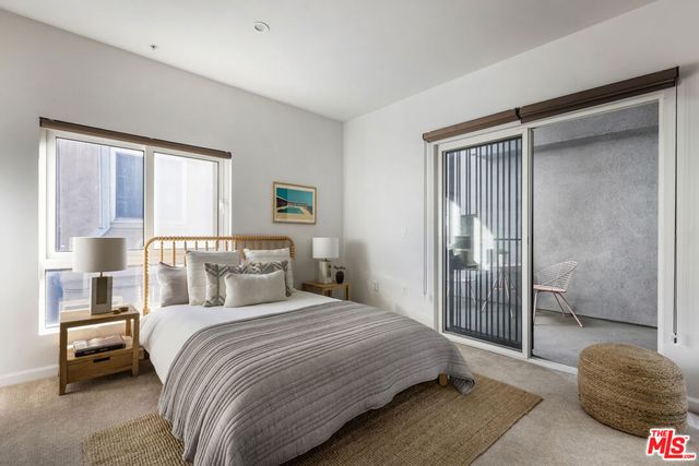 155 S Oxford Avenue 201, Los Angeles, CA 90004