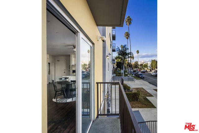 155 S Oxford Avenue 201, Los Angeles, CA 90004