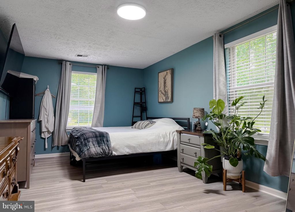 Image 27 of property listing at 6345 HOOVER LN, Bryans Road, MD 20616