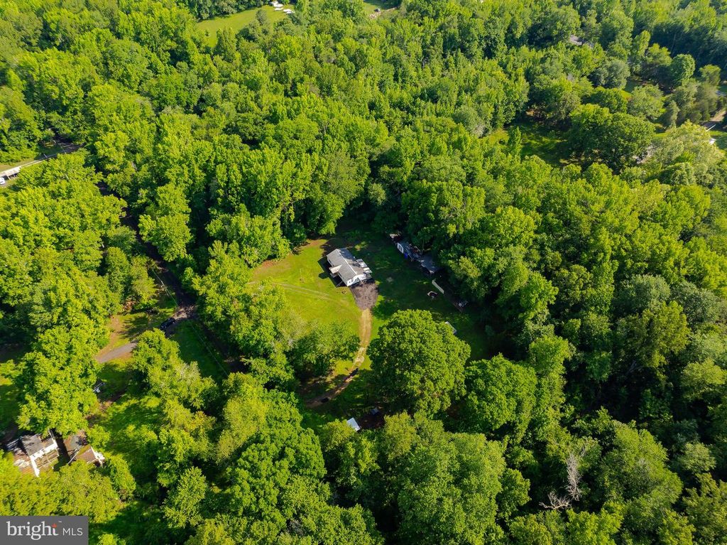 Image 36 of property listing at 6345 HOOVER LN, Bryans Road, MD 20616