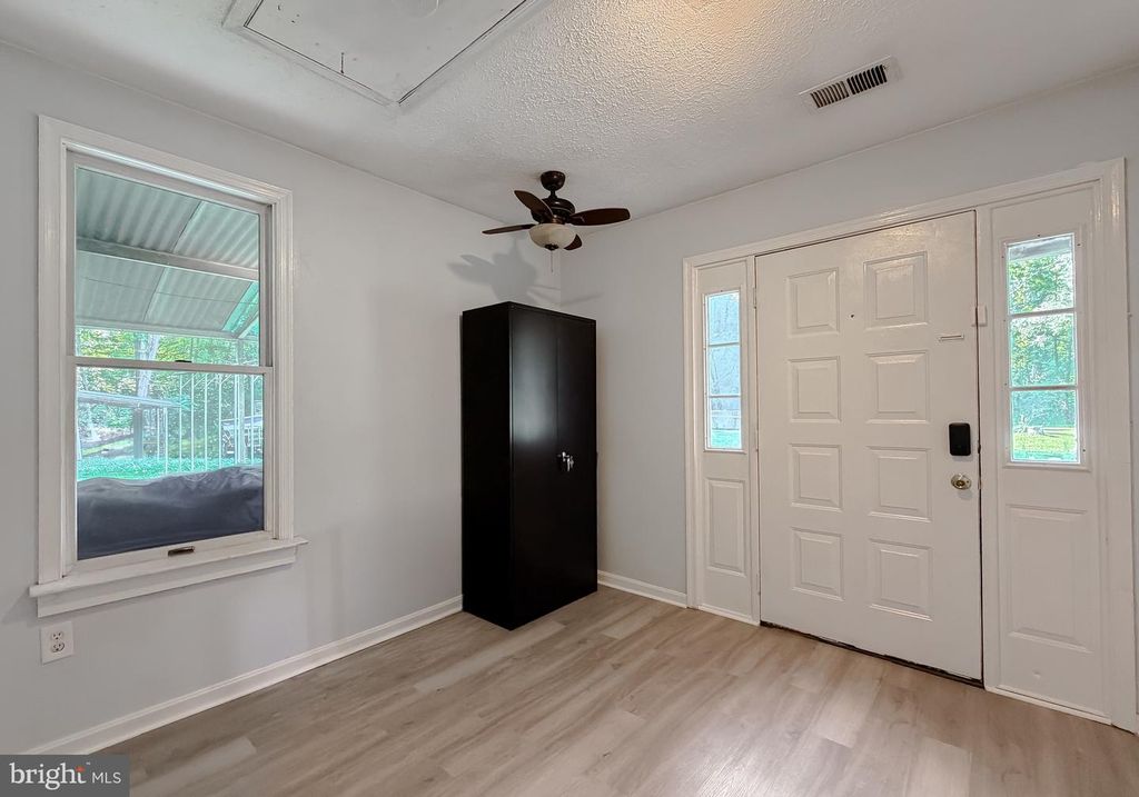 Image 9 of property listing at 6345 HOOVER LN, Bryans Road, MD 20616