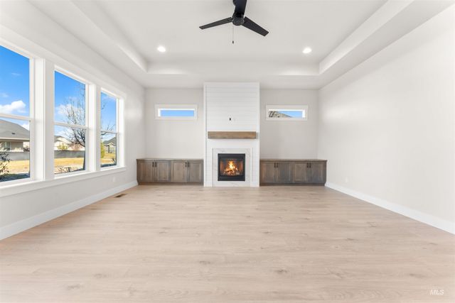 8164 Fountain Brook, Middleton, ID 83644