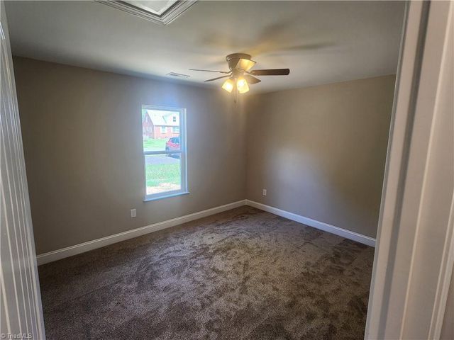 199 S 12th Avenue, Mayodan, NC 27027