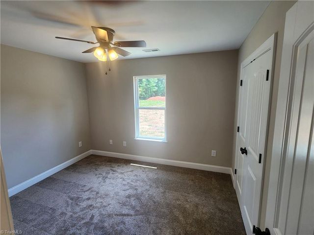 199 S 12th Avenue, Mayodan, NC 27027
