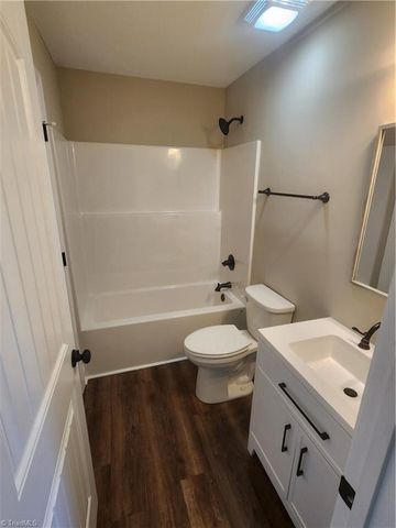 199 S 12th Avenue, Mayodan, NC 27027