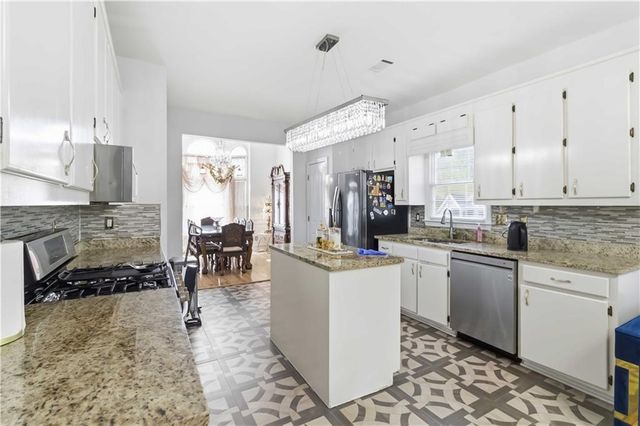 874 Georgian Point Drive, Lawrenceville, GA 30045