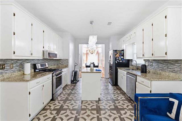 874 Georgian Point Drive, Lawrenceville, GA 30045