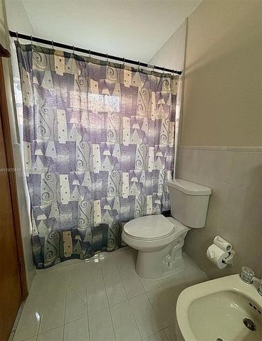 14642 SW 50th Ter, Miami, FL 33175