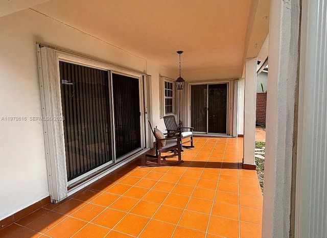 14642 SW 50th Ter, Miami, FL 33175