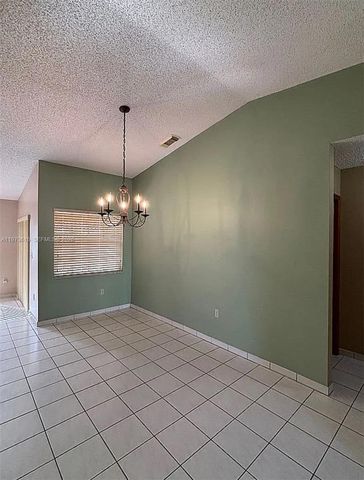 14642 SW 50th Ter, Miami, FL 33175