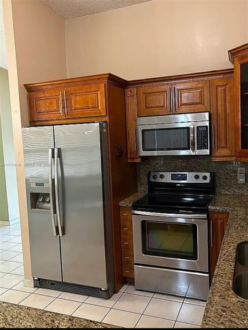 14642 SW 50th Ter, Miami, FL 33175