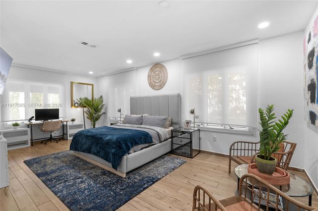 1028 NE 84th St, Miami, FL 33138