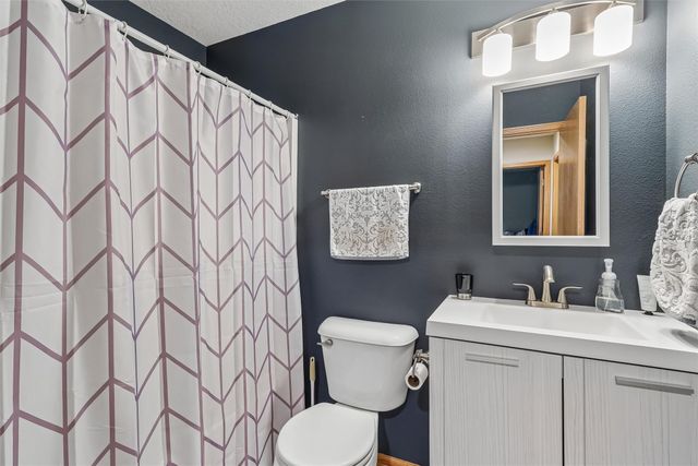 15405 Aurora Avenue, Urbandale, IA 50323