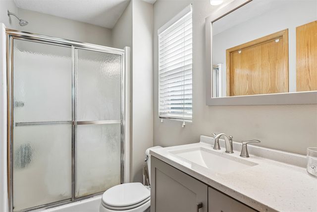 15405 Aurora Avenue, Urbandale, IA 50323
