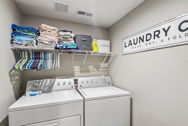 15405 Aurora Avenue, Urbandale, IA 50323