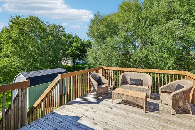 15405 Aurora Avenue, Urbandale, IA 50323
