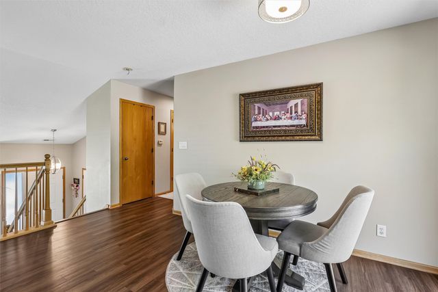 15405 Aurora Avenue, Urbandale, IA 50323