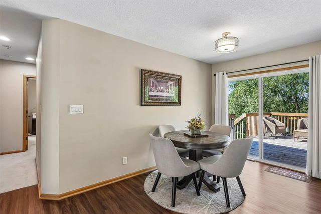 15405 Aurora Avenue, Urbandale, IA 50323