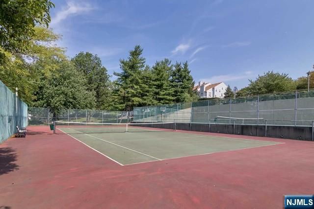 5 Eagles Notch Drive 3, Englewood, NJ 07631