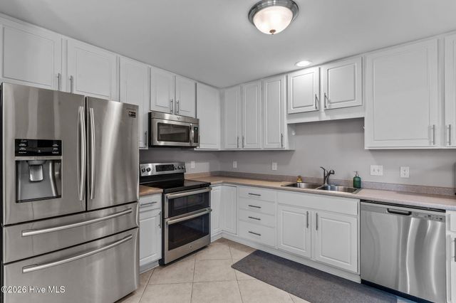 650 Poplar Branches Close SE, Leland, NC 28451