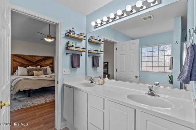 650 Poplar Branches Close SE, Leland, NC 28451