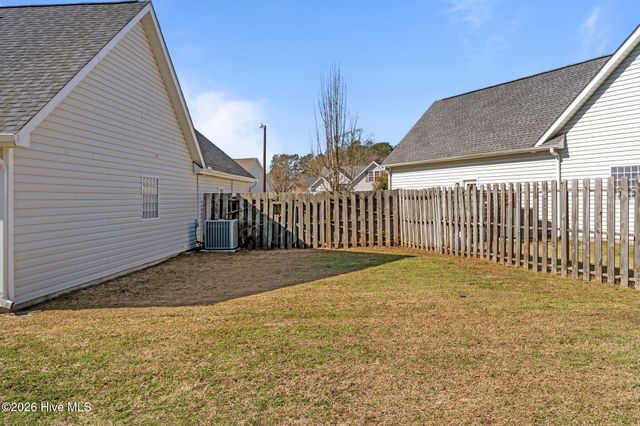 650 Poplar Branches Close SE, Leland, NC 28451