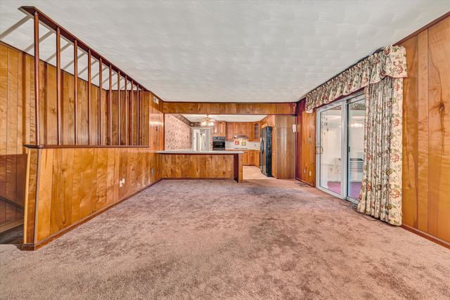 5226 North Spring DR, Roanoke, VA 24019