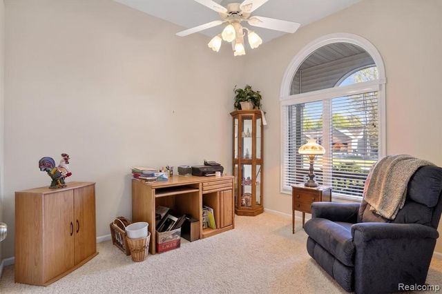 9508 Pine Needle Trail, Flushing, MI 48433