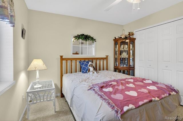 9508 Pine Needle Trail, Flushing, MI 48433