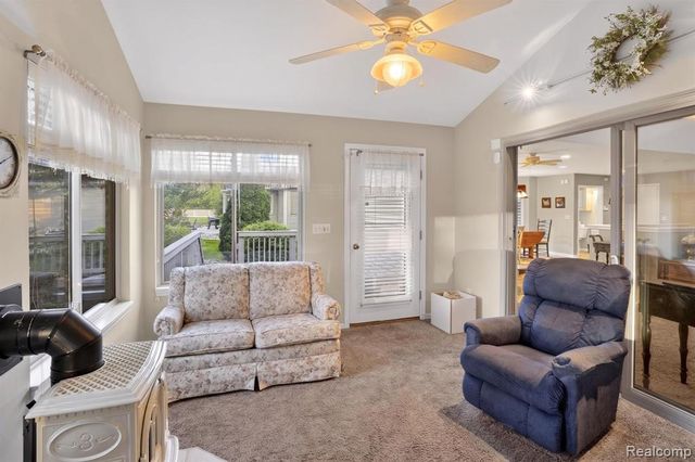 9508 Pine Needle Trail, Flushing, MI 48433