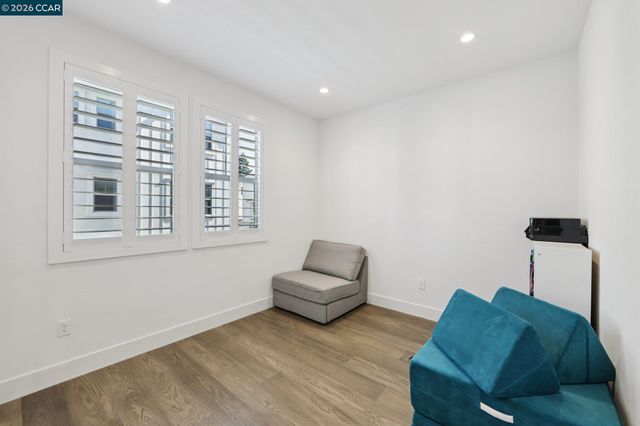 2742 Jones Rd, Walnut Creek, CA 94597