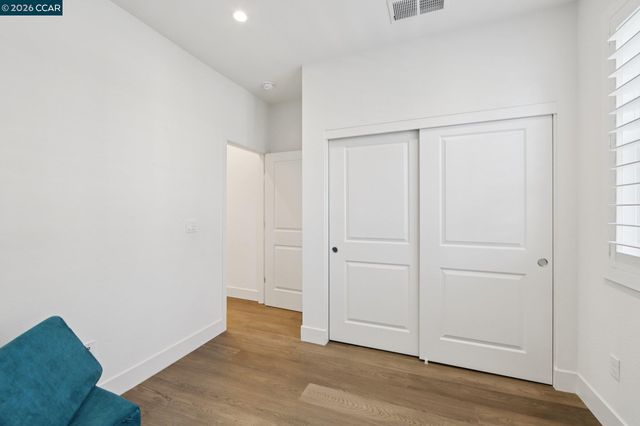 2742 Jones Rd, Walnut Creek, CA 94597