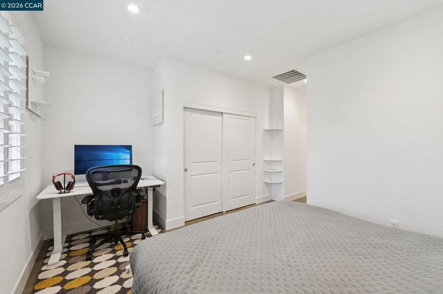 2742 Jones Rd, Walnut Creek, CA 94597