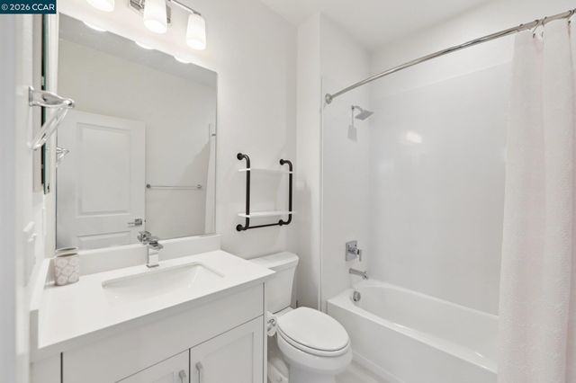 2742 Jones Rd, Walnut Creek, CA 94597