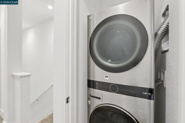 2742 Jones Rd, Walnut Creek, CA 94597