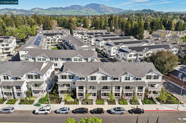 2742 Jones Rd, Walnut Creek, CA 94597