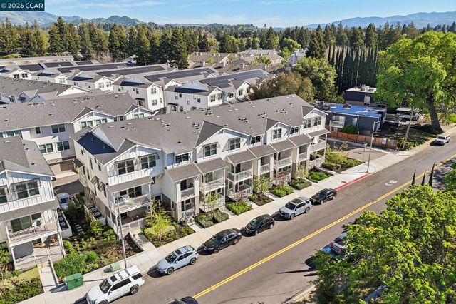 2742 Jones Rd, Walnut Creek, CA 94597