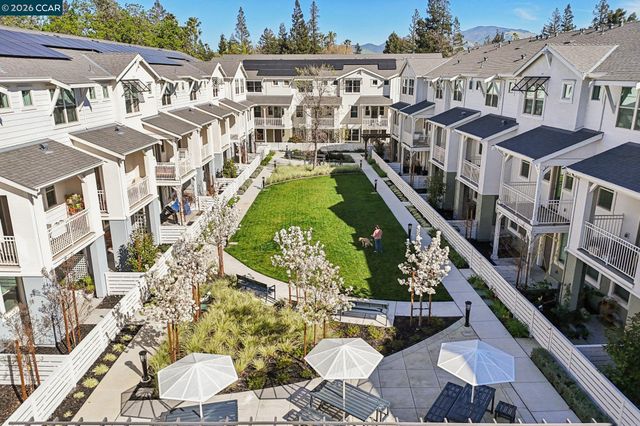 2742 Jones Rd, Walnut Creek, CA 94597