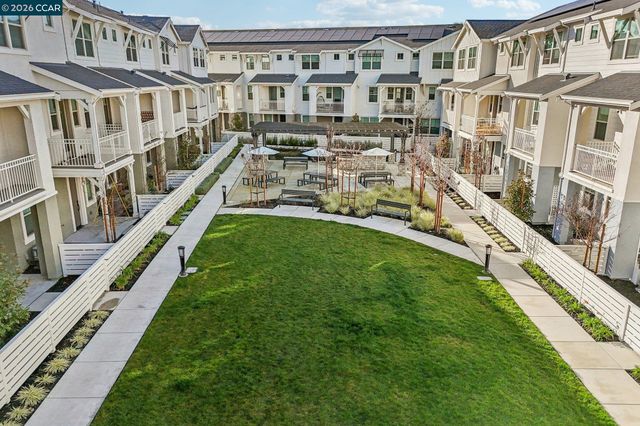 2742 Jones Rd, Walnut Creek, CA 94597