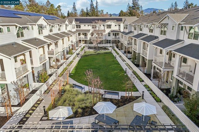 2742 Jones Rd, Walnut Creek, CA 94597